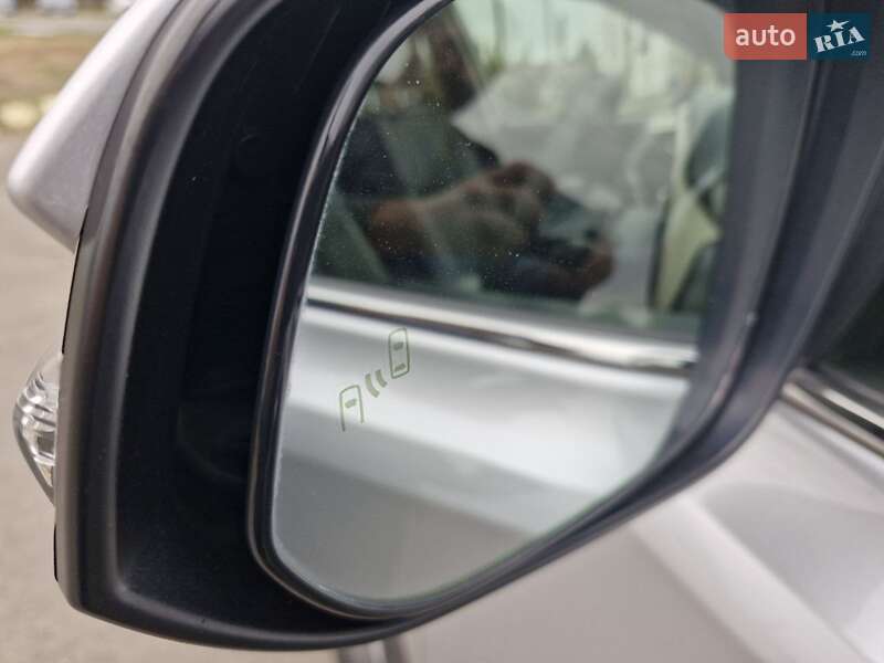 Внедорожник / Кроссовер Toyota RAV4 2014 в Николаеве