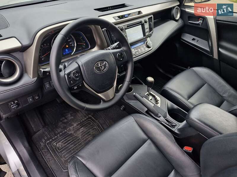 Внедорожник / Кроссовер Toyota RAV4 2014 в Николаеве