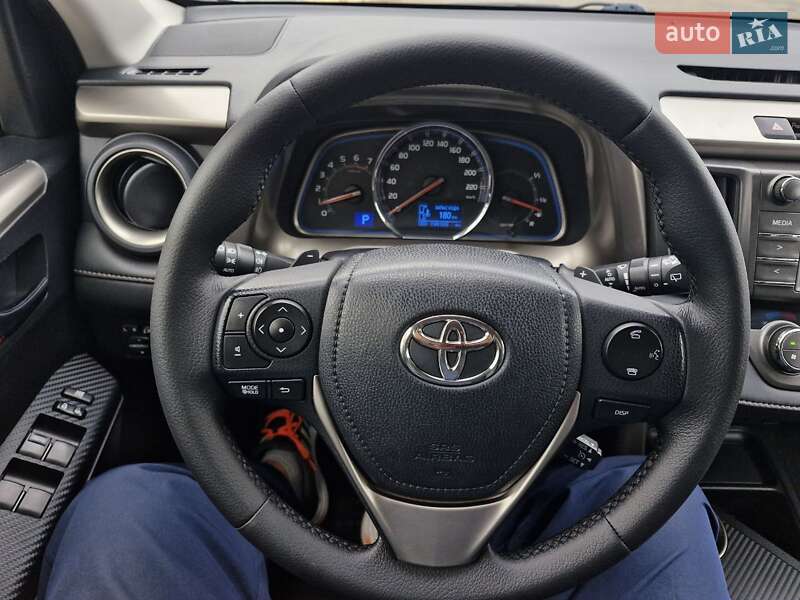Внедорожник / Кроссовер Toyota RAV4 2014 в Николаеве