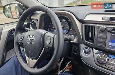 Внедорожник / Кроссовер Toyota RAV4 2014 в Николаеве