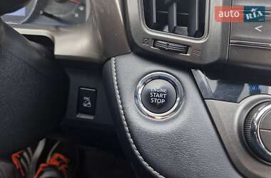 Внедорожник / Кроссовер Toyota RAV4 2014 в Николаеве
