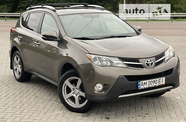 Позашляховик / Кросовер Toyota RAV4 2015 в Житомирі