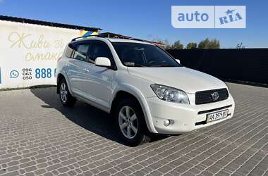 Внедорожник / Кроссовер Toyota RAV4 2006 в Киеве