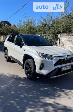 Позашляховик / Кросовер Toyota RAV4 2021 в Києві