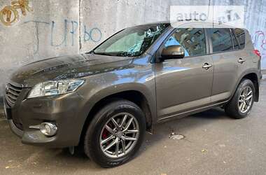 Внедорожник / Кроссовер Toyota RAV4 2011 в Киеве