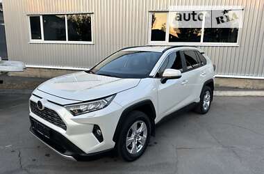 Позашляховик / Кросовер Toyota RAV4 2020 в Дніпрі