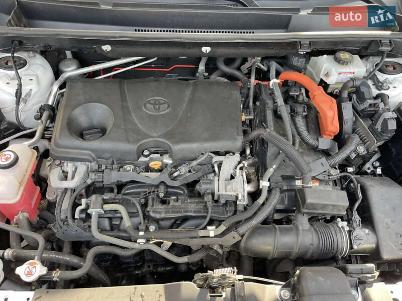 Позашляховик / Кросовер Toyota RAV4 2020 в Чорткові