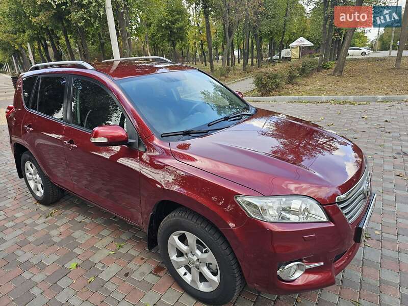 Позашляховик / Кросовер Toyota RAV4 2010 в Кропивницькому