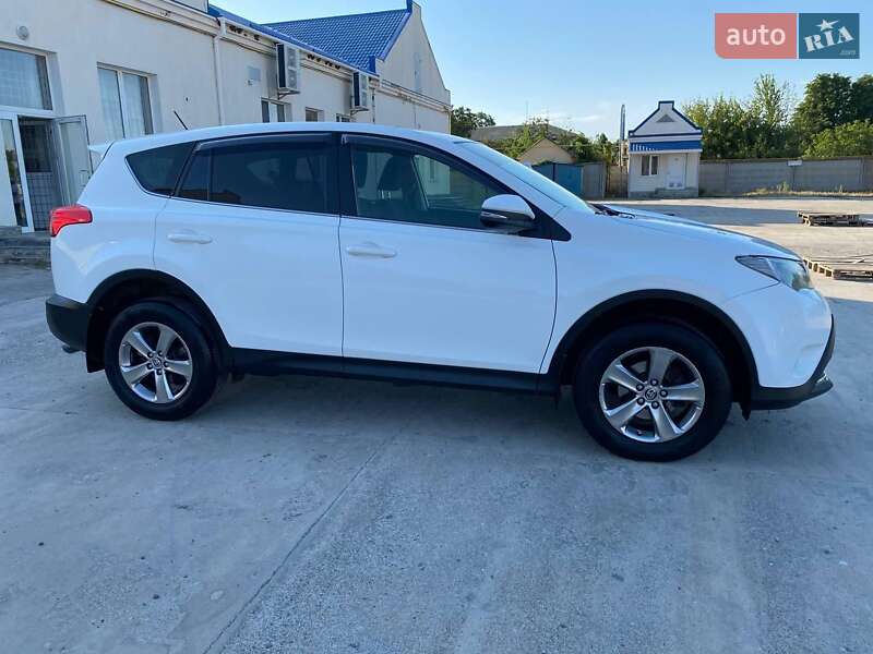 Внедорожник / Кроссовер Toyota RAV4 2015 в Подольске