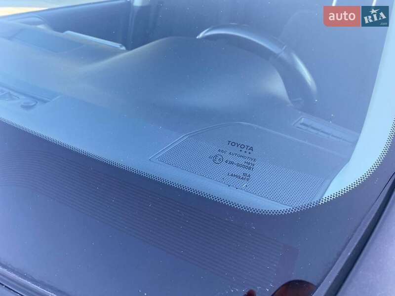 Внедорожник / Кроссовер Toyota RAV4 2015 в Подольске