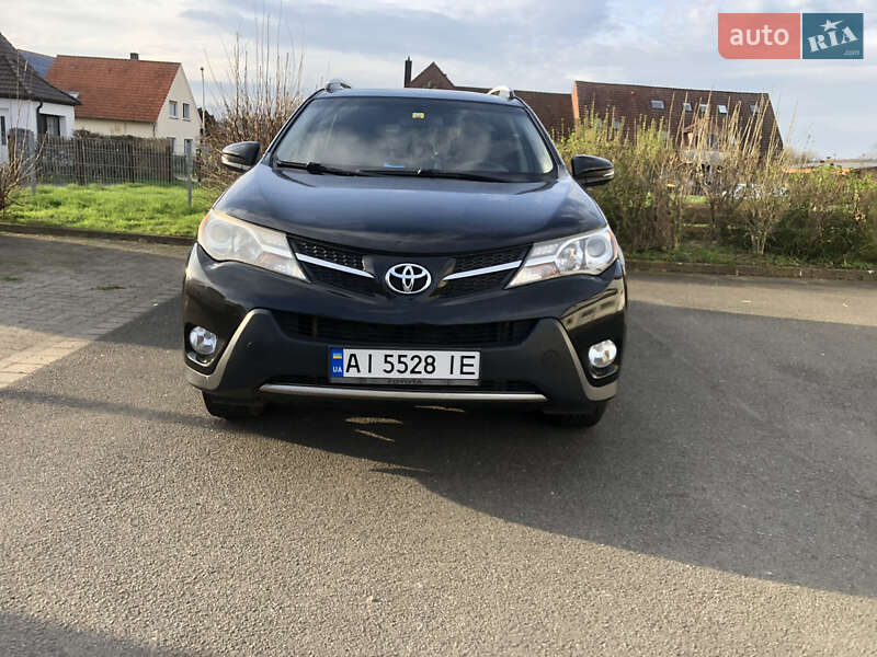 Внедорожник / Кроссовер Toyota RAV4 2014 в Броварах