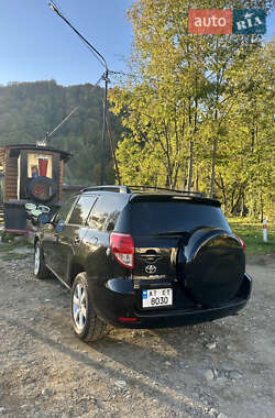 Внедорожник / Кроссовер Toyota RAV4 2008 в 