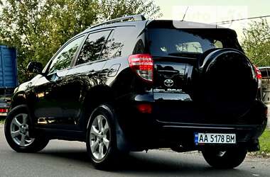 Внедорожник / Кроссовер Toyota RAV4 2010 в Одессе