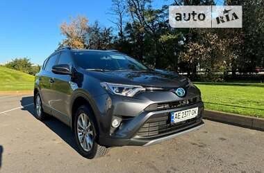 Позашляховик / Кросовер Toyota RAV4 2017 в Києві