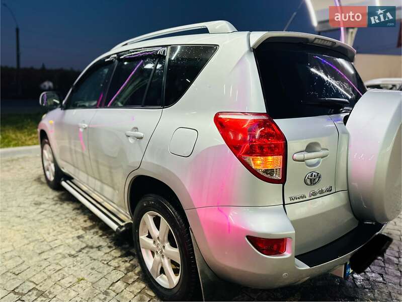 Внедорожник / Кроссовер Toyota RAV4 2008 в Хмельницком