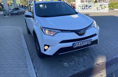 Позашляховик / Кросовер Toyota RAV4 2016 в Києві