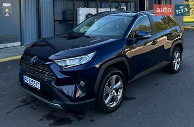 Позашляховик / Кросовер Toyota RAV4 2021 в Ужгороді