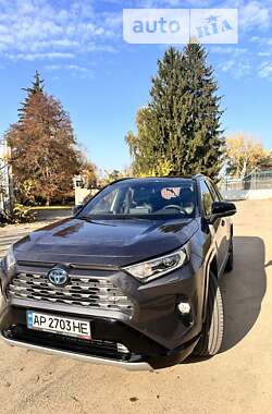 Позашляховик / Кросовер Toyota RAV4 2019 в Києві