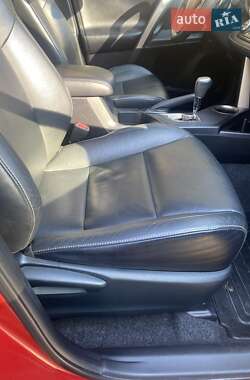 Внедорожник / Кроссовер Toyota RAV4 2013 в 