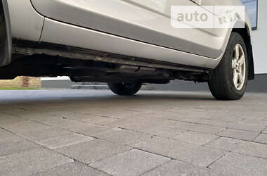 Позашляховик / Кросовер Toyota RAV4 2007 в 