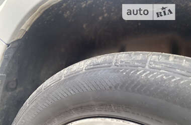 Позашляховик / Кросовер Toyota RAV4 2007 в 