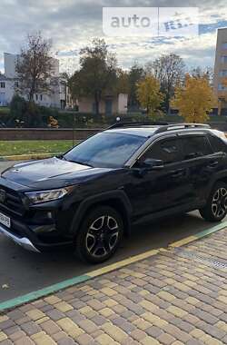 Позашляховик / Кросовер Toyota RAV4 2019 в Києві