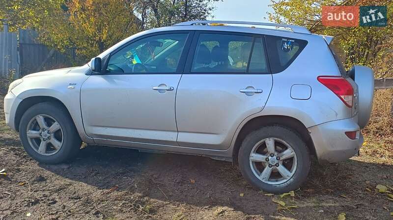 Внедорожник / Кроссовер Toyota RAV4 2007 в Изюме