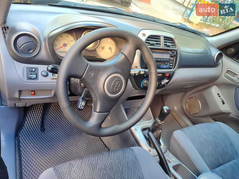 Позашляховик / Кросовер Toyota RAV4 2002 в Вінниці