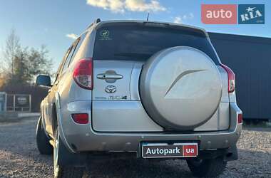 Внедорожник / Кроссовер Toyota RAV4 2008 в Львове