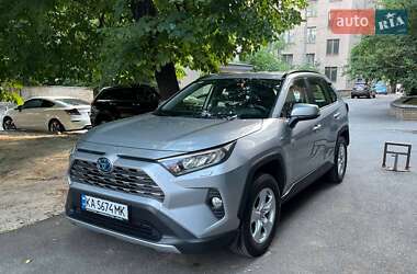 Позашляховик / Кросовер Toyota RAV4 2020 в Києві