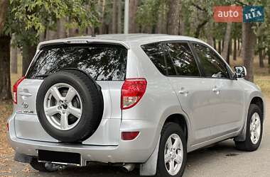 Внедорожник / Кроссовер Toyota RAV4 2007 в Киеве