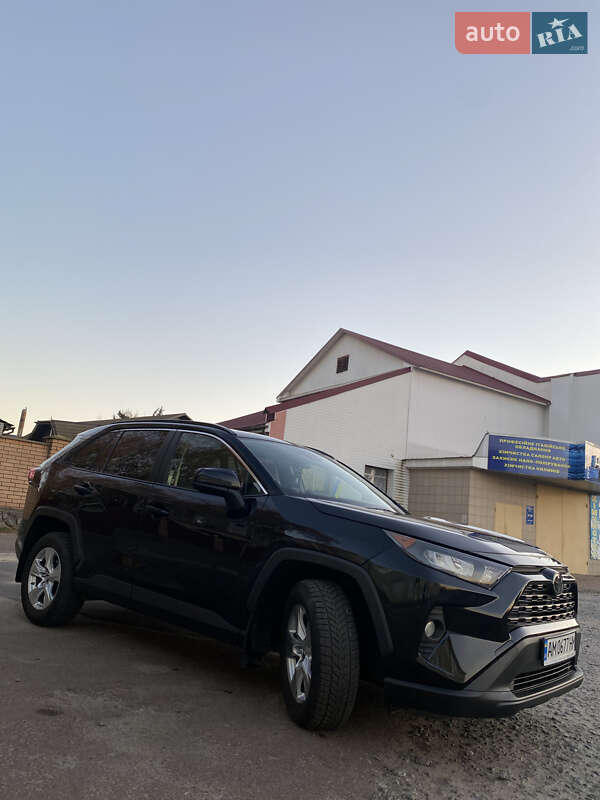 Позашляховик / Кросовер Toyota RAV4 2018 в Бердичеві фото 2 Позашляховик / Кросовер Toyota RAV4 2018 в Бердичеві