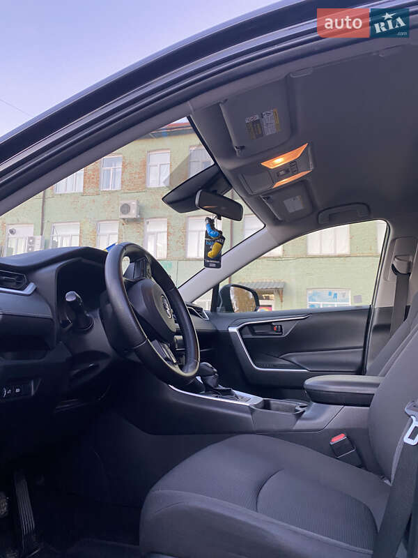 Позашляховик / Кросовер Toyota RAV4 2018 в Бердичеві фото 11 Позашляховик / Кросовер Toyota RAV4 2018 в Бердичеві
