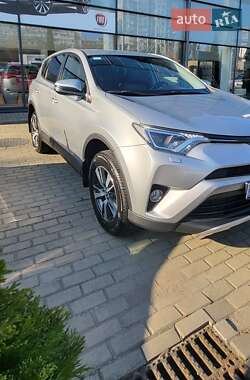 Позашляховик / Кросовер Toyota RAV4 2017 в Києві