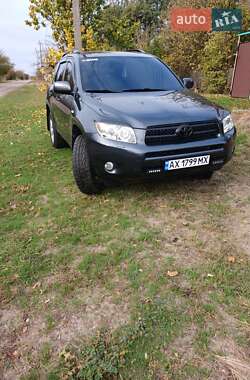 Внедорожник / Кроссовер Toyota RAV4 2006 в Харькове