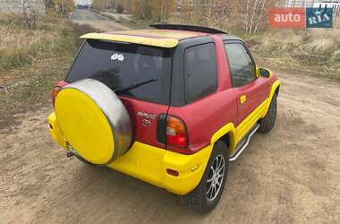 Внедорожник / Кроссовер Toyota RAV4 1995 в Киеве