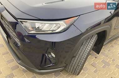 Внедорожник / Кроссовер Toyota RAV4 2021 в Тернополе