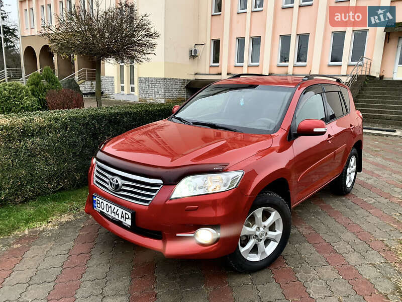 Внедорожник / Кроссовер Toyota RAV4 2011 в Тернополе