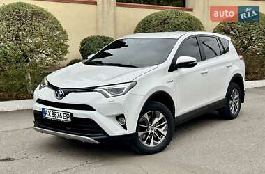 Внедорожник / Кроссовер Toyota RAV4 2017 в Харькове