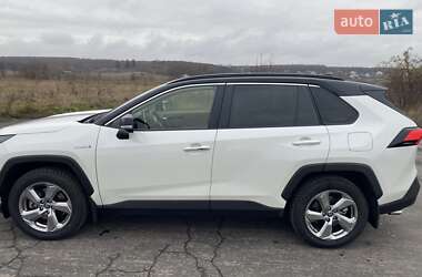 Внедорожник / Кроссовер Toyota RAV4 2021 в Баре