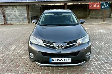 Позашляховик / Кросовер Toyota RAV4 2015 в Калуші