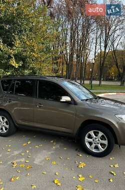 Внедорожник / Кроссовер Toyota RAV4 2011 в Харькове