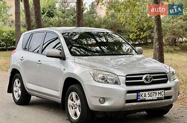 Внедорожник / Кроссовер Toyota RAV4 2007 в Киеве