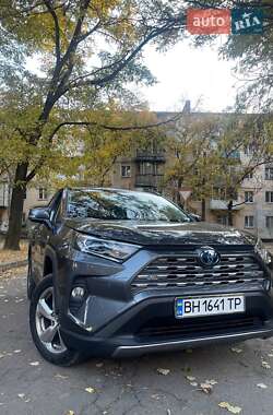 Внедорожник / Кроссовер Toyota RAV4 2019 в Одессе