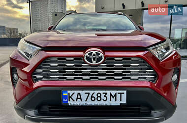 Позашляховик / Кросовер Toyota RAV4 2019 в Києві