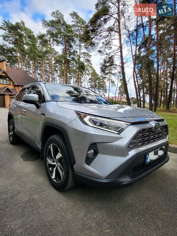 Toyota RAV4 2021