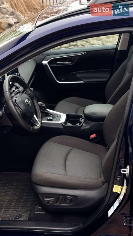 Внедорожник / Кроссовер Toyota RAV4 2021 в Умани фото 33 Внедорожник / Кроссовер Toyota RAV4 2021 в Умани