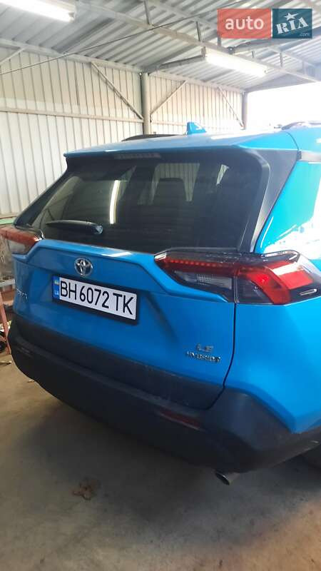 Внедорожник / Кроссовер Toyota RAV4 2021 в Черноморске