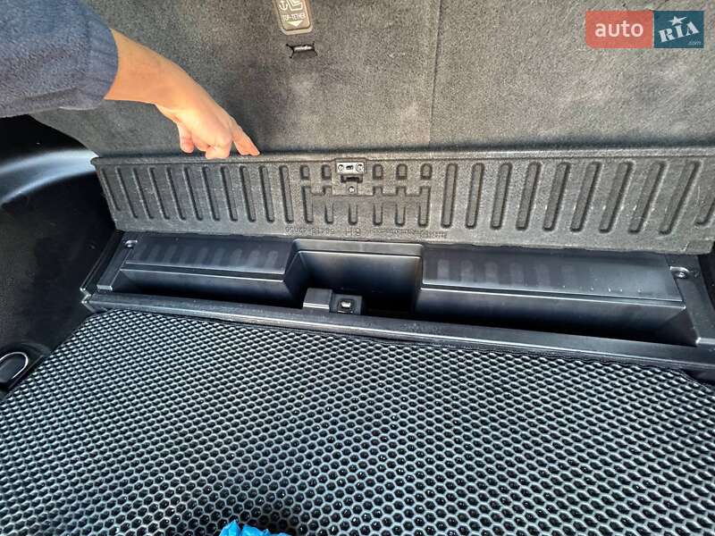 Позашляховик / Кросовер Toyota RAV4 2016 в Львові