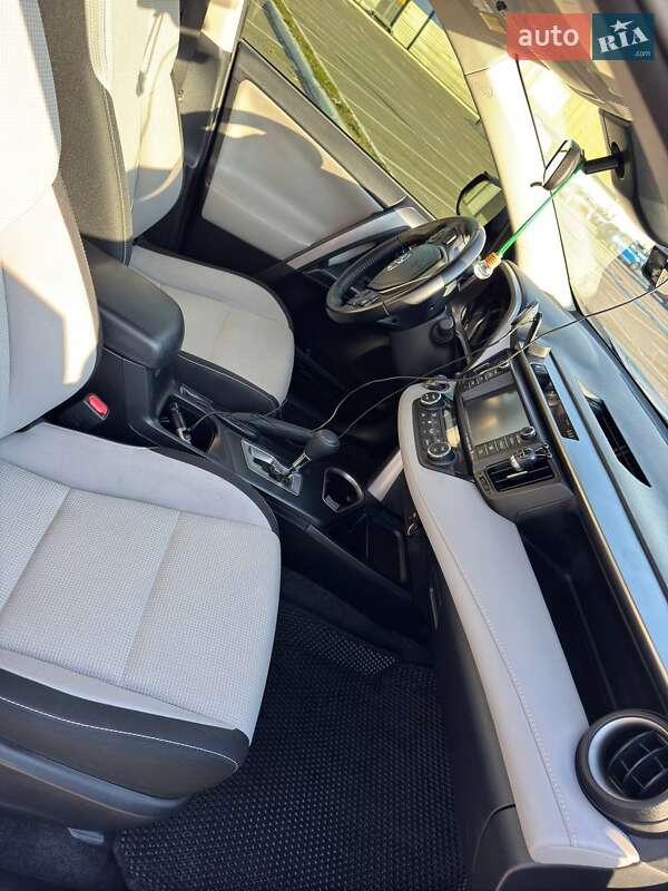 Позашляховик / Кросовер Toyota RAV4 2016 в Львові